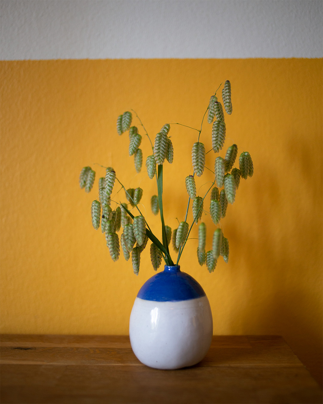 Small vase – Iris by Emelie Zetterberg