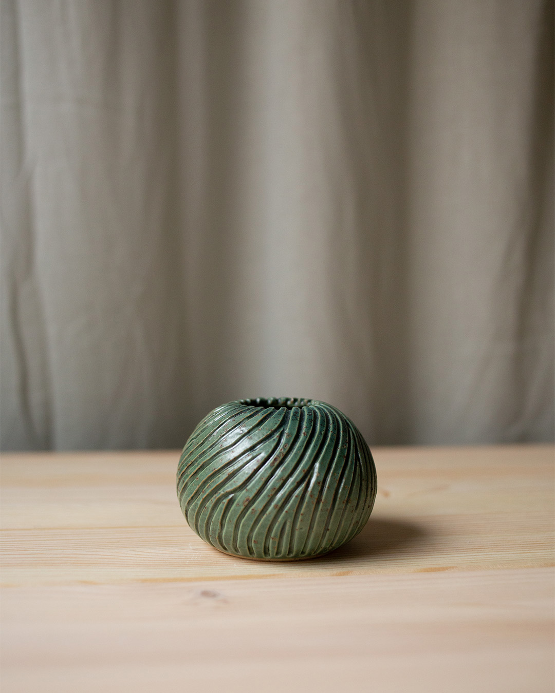 Vase – Havsanemon II by Emelie Zetterberg